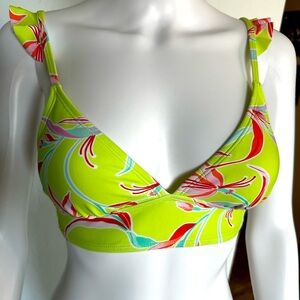 NWT bright bikini top with ruffled straps